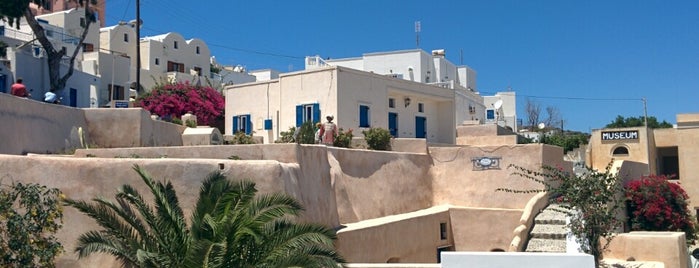 Folklore Museum is one of Santorini.