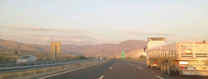 adana yolu is one of Hicran'ın Beğendiği Mekanlar.