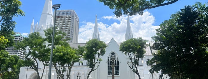St Andrew's Cathedral is one of Singapour.