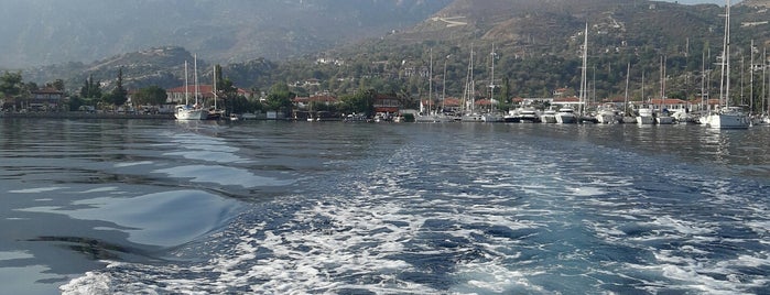 Selimiye Liman is one of Lugares favoritos de Ayhan.