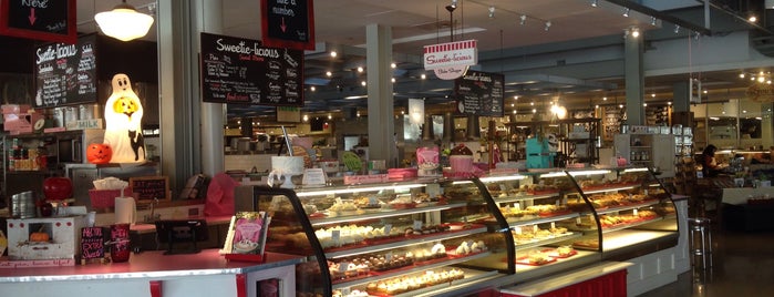 Downtown Market is one of Must-visit Food and Drink Shops in Grand Rapids.