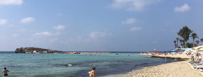 Nissi Beach is one of สถานที่ที่ Jus ถูกใจ.