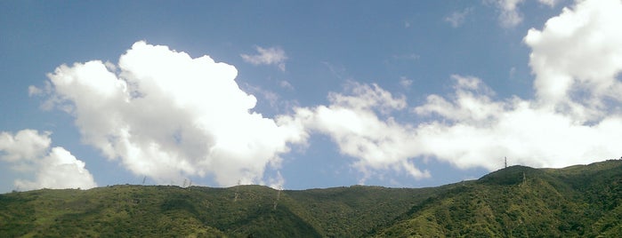 Autopista Caracas - La Guaira is one of Margarita 2013.