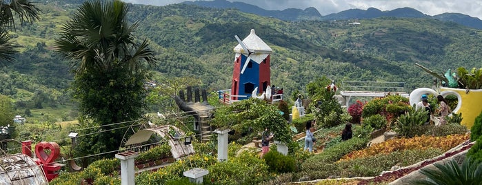 Sirao Pictorial Garden and Camping Site is one of Tempat yang Disimpan Kimmie.