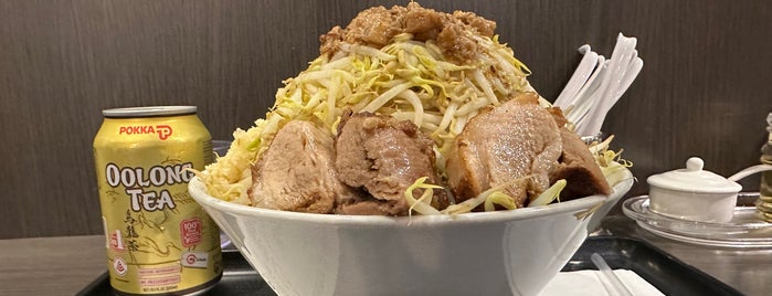 Brothers Ramen is one of Yarnさんのお気に入りスポット.