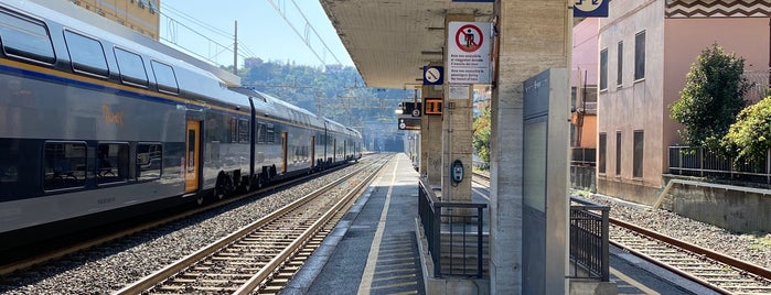 Stazione Varazze is one of mare.