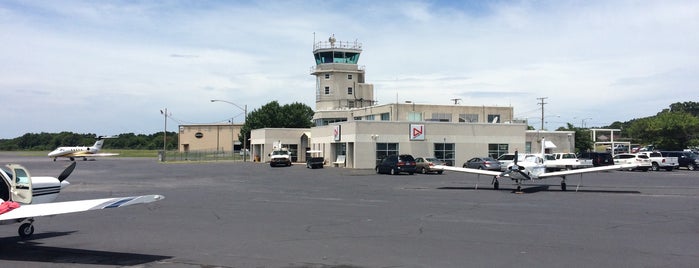 Hot Springs Memorial Airport (HOT) is one of Airports been to.