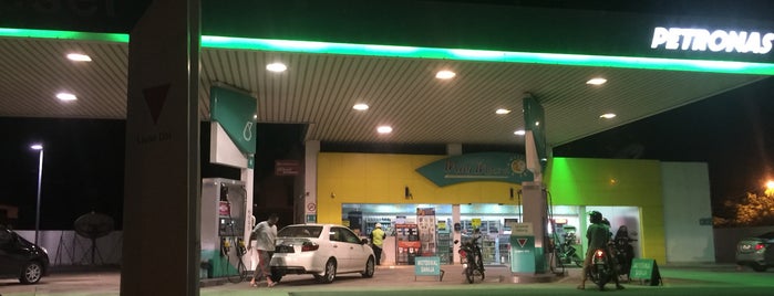 Petronas Arau is one of Fuel/Gas Stations,MY #7.