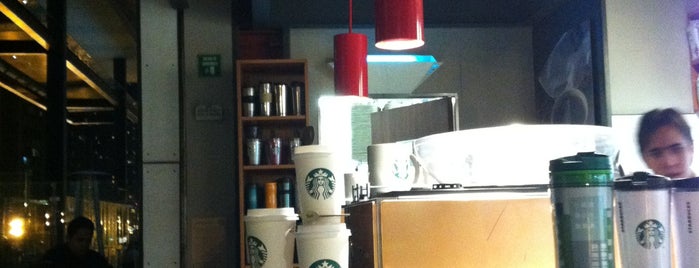 Starbucks is one of Cofee Sta Fe.