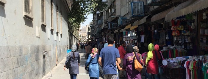 Berlin Alley | کوچه برلن is one of Nora'nın Beğendiği Mekanlar.