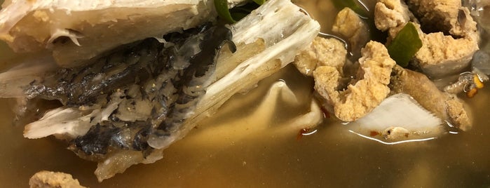 หัวปลาต้มยำ รามอินทรา is one of ช่างกุญแจ ลาดพร้าว ราคาถูก 094-861-1888.