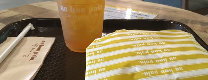 Au Bon Pain is one of farsai’s Liked Places.