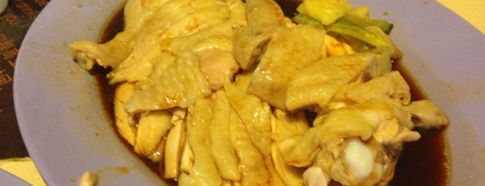 Yishun 925 Hainanese Chicken Rice is one of สถานที่ที่ Freddie ถูกใจ.