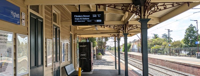 Highett Station is one of Melbourne Train Network.