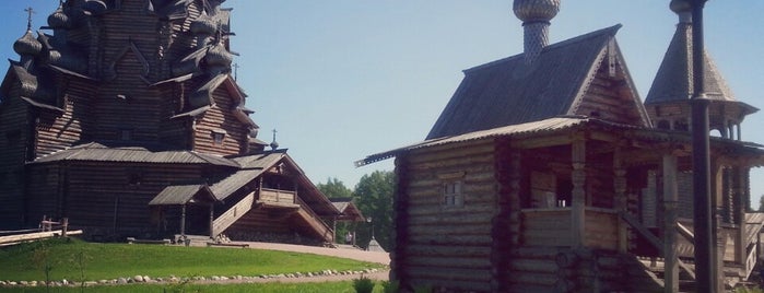 Церковь во имя Покрова Пресвятой Богородицы is one of Tempat yang Disukai Вероника.