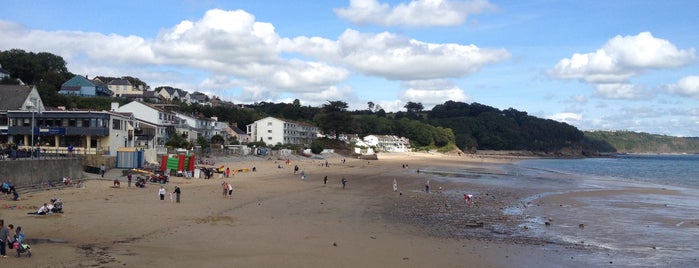 Saundersfoot Beach is one of Banuさんのお気に入りスポット.