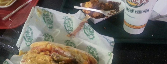 Charley's Grilled Subs is one of Lugares para ir.