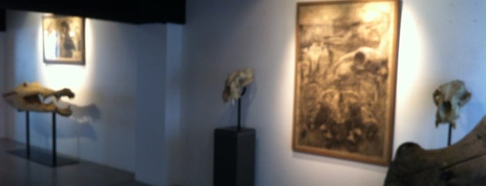 Mazel Galerie is one of Locais curtidos por Edouard.