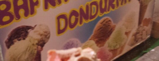 Bafra Dondurmacısı is one of Korhanさんのお気に入りスポット.