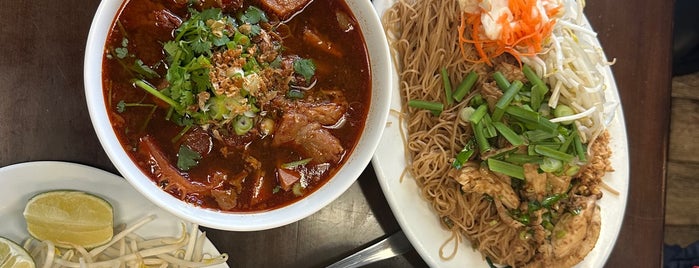 Phnom Penh Noodle Shack is one of Long Beach.