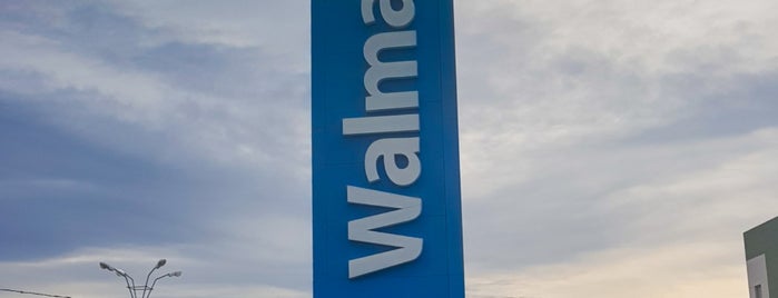 Walmart is one of Comodoro Rivadavia.