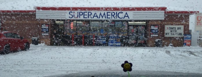 SuperAmerica is one of Jeremyさんのお気に入りスポット.