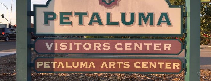 Petaluma Arts Center is one of Lieux sauvegardés par Christopher.