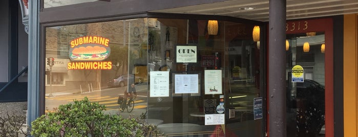 Cafe Luna is one of Gさんのお気に入りスポット.