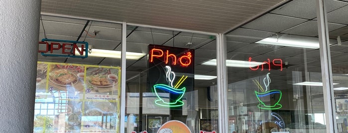Phở Little Saigon is one of Michael's Saved Places.