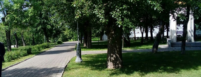 Рублевский сквер is one of Lugares favoritos de Михаил.