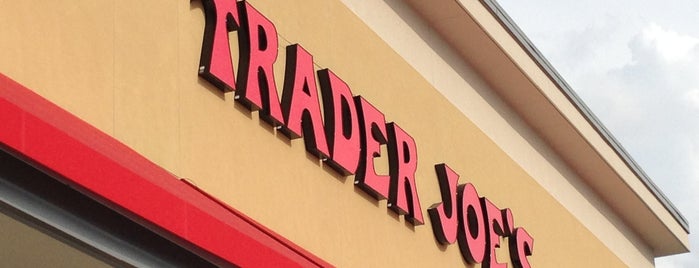 Trader Joe's is one of Lugares favoritos de Justin.