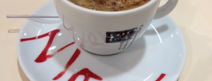 Montella Café is one of Magali.