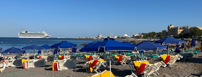 Enidrio Beach is one of Posti che sono piaciuti a Lamprianos.
