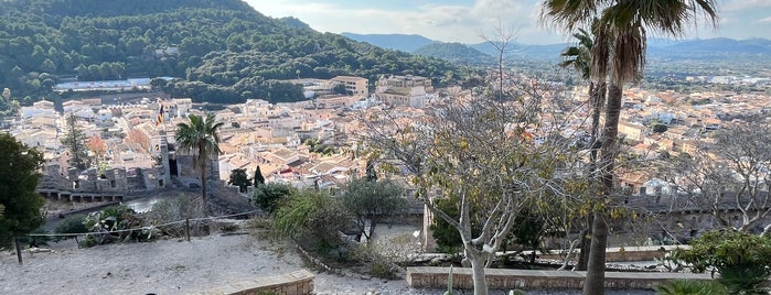 Castell De Capdepera is one of Mallotze.