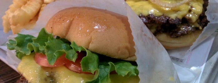 Shake Shack is one of The 15 Best Places for Cheeseburgers in Philadelphia.