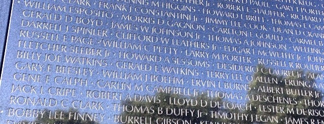 Мемориал ветеранов Вьетнама is one of Washington, D.C..
