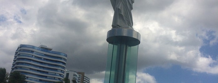 Cristo is one of Salvador.