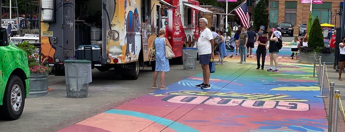 The Lomo Truck is one of New Jersey.