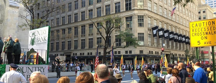 Columbus Day Parade is one of Lieux qui ont plu à L.