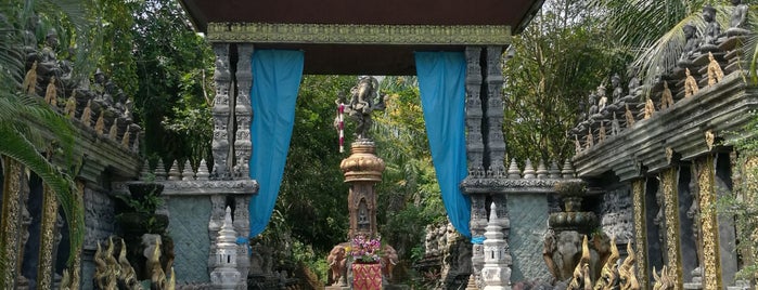 Samui Cultural Center And Fine Art Of Southeast Asia is one of Koah Samui.