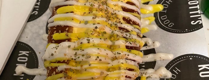 Kotti’s Hot Dog is one of Sıra dışı yeme içme mekânları.