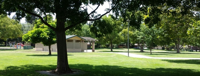 Lakewood Park is one of Modesto Parks.