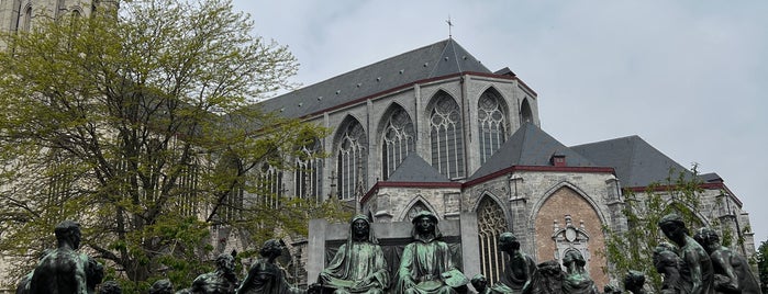 Monument ter ere van de Gebroeders Van Eyck is one of Gent 🇧🇪.