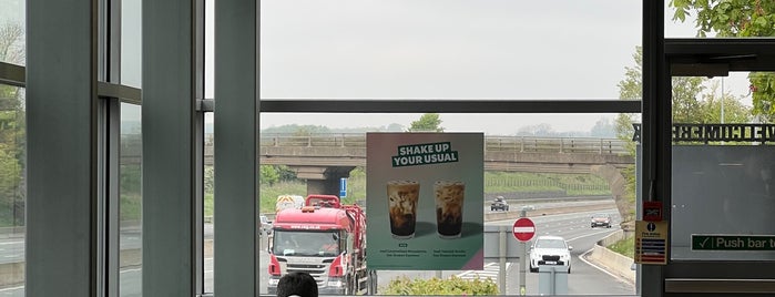 Newport Pagnell Southbound Services (Welcome Break) is one of truckstops & cafes.