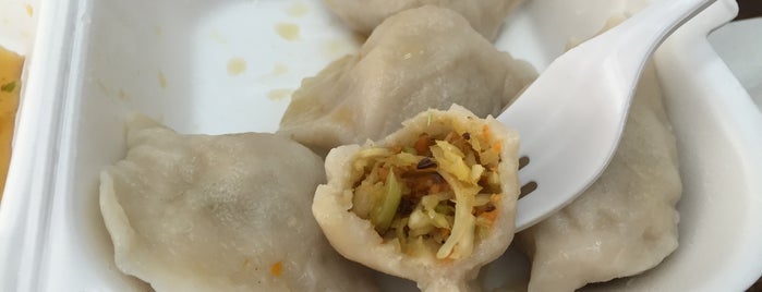 Tasty Dumpling is one of Locais curtidos por Selina.