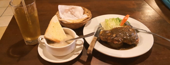 Nambawan Restaurant & Cafe is one of Lieux sauvegardés par Kern.