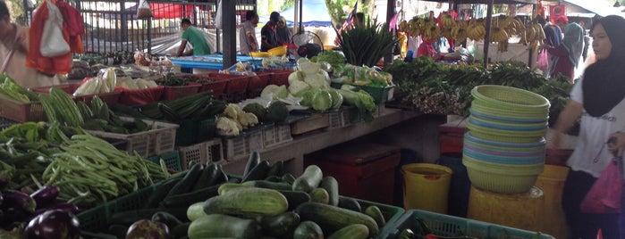 Pasar Tani Kampung Tengah is one of ꌅꁲꉣꂑꌚꁴꁲ꒒さんのお気に入りスポット.