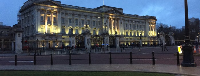 Palácio de Buckingham is one of NFL London 2016.