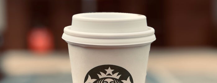 Starbucks is one of Lieux qui ont plu à Jonathan.