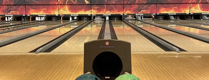 Felix Bowling is one of Exploring "Monnem".